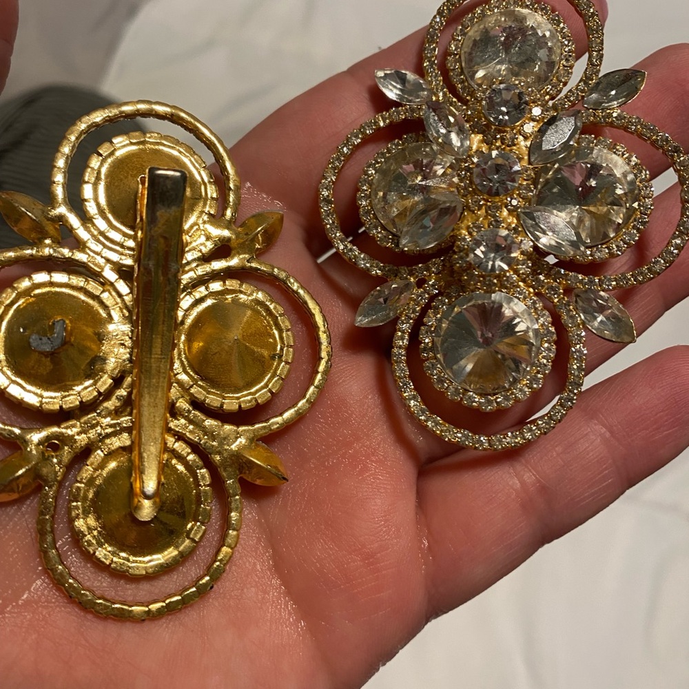 Hair buckles
